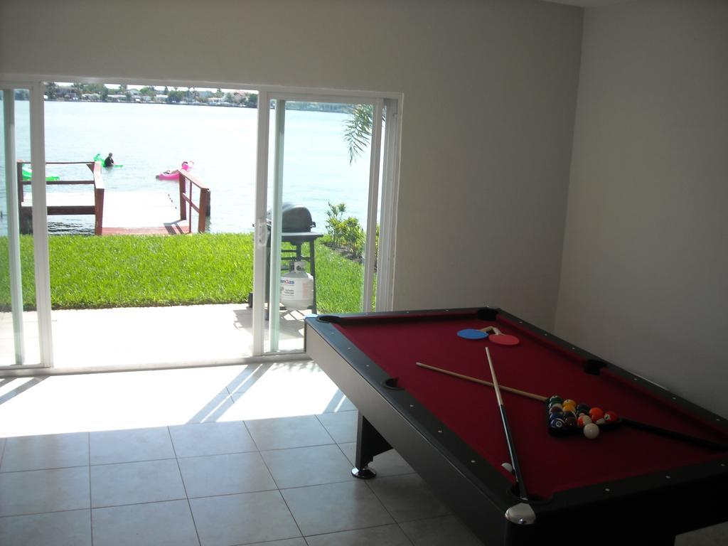 Mediterranean Three Story Beach Townhouse St. Pete Beach Esterno foto